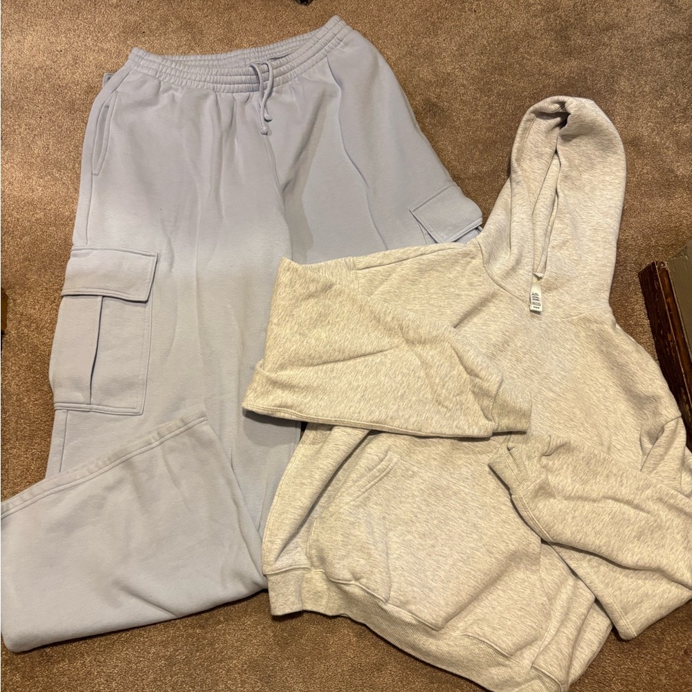 SKIMS Light Gray Hoodie and Sweatpants bundle